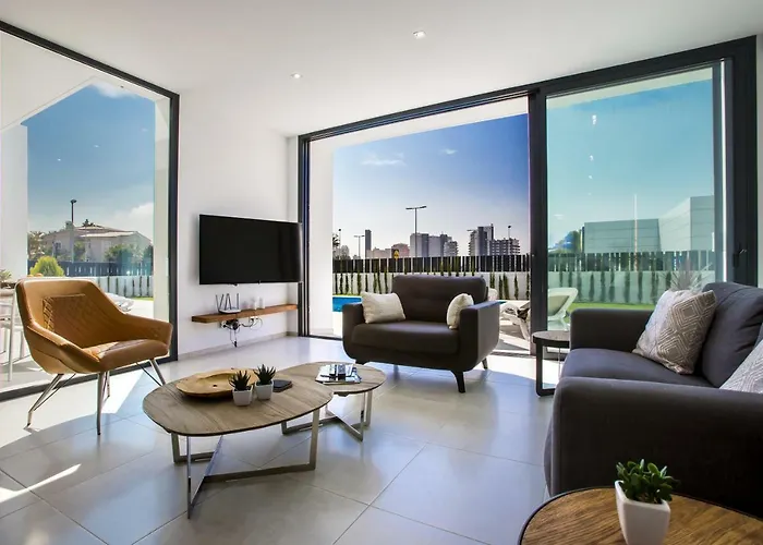 Clem By Aguilarent Calpe